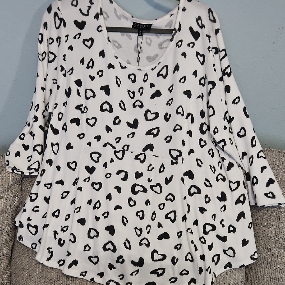 Hannah White and Black Heart Print Blouse